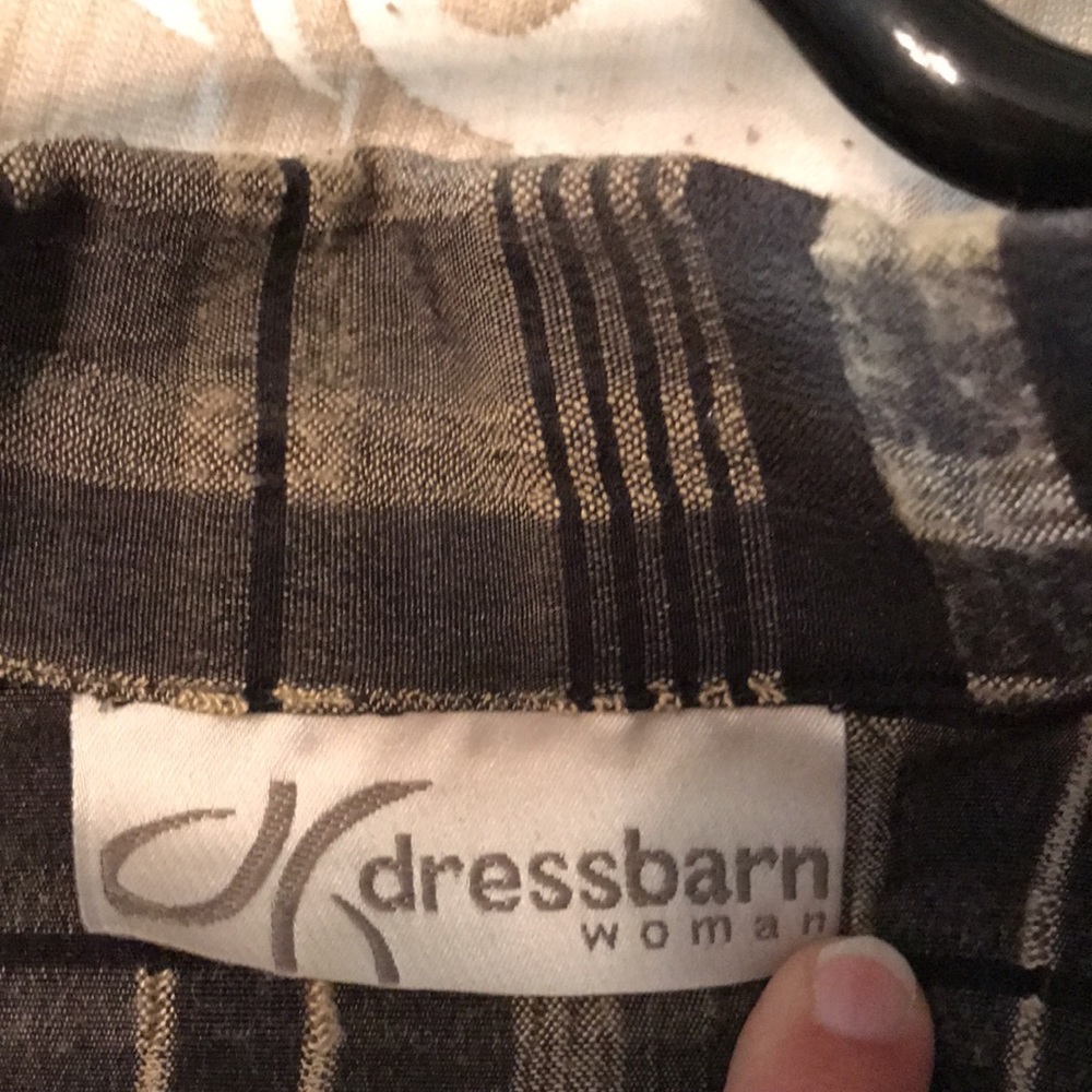 Dressbarn - Picture 2 of 2